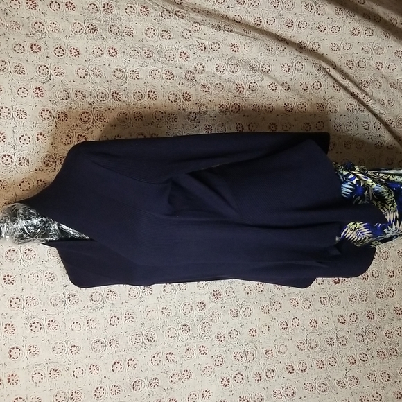 89th & Madison Sweaters - LAST CHANCE 89th & Madison size L women's navy blue sweater longsleeve